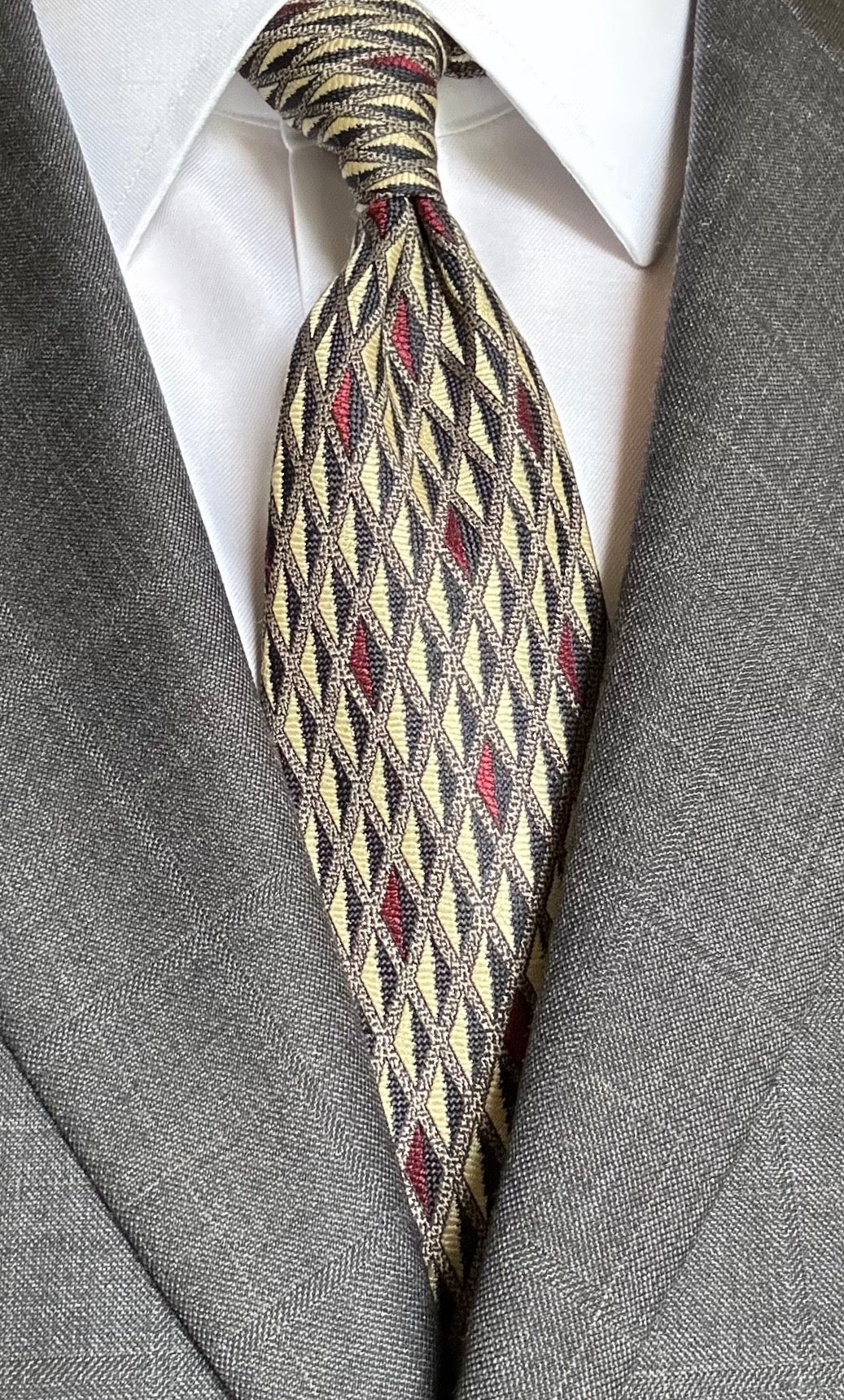 Medallion Print Tie, Red, Black, Gold.
